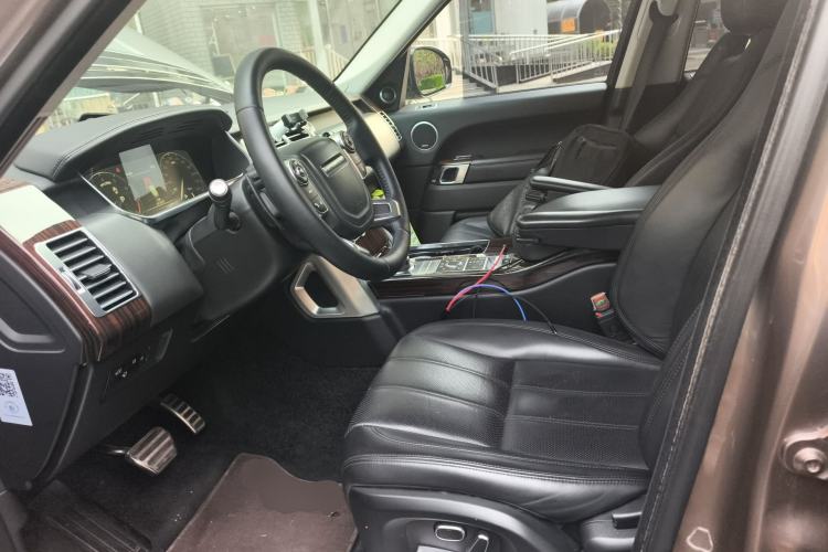 Used Land Rover Range 2015 3.0 SC V6 Vogue Left Front Seat