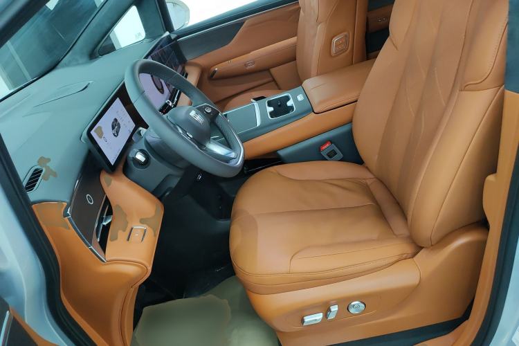 Used Buick Envision Family 2026 Luxury Edition Left Front Seat