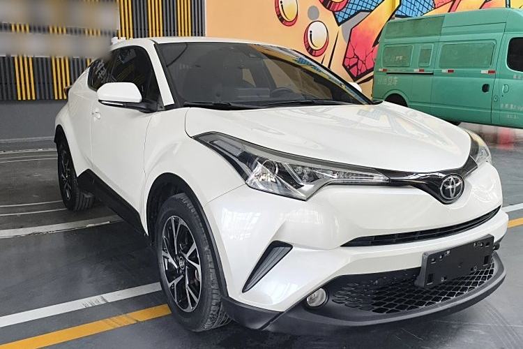 Used Toyota C-HR 2018 2.0L Leading with Sunroof China V Standard