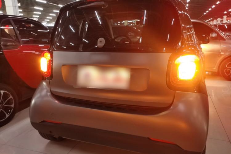 Used smart fortwo 2018 1.0L 52kW Hardtop Dynamic Version China V