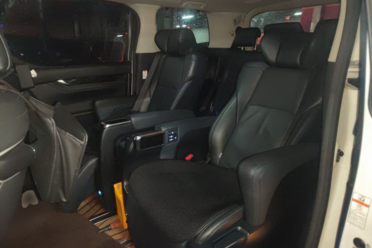 Used Toyota Vellfire 2020 Dual-Engine 2.5L HV Luxury Edition
