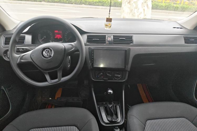 Used Volkswagen Santana 2021 1.5L Automatic Fashion Edition Center Console