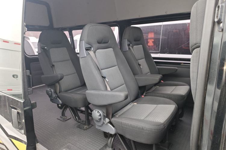 Used Ford Transit Custom 2016 2.2T Long-Wheelbase 6/7-Seater Mid-Roof Multi-Purpose Vehicle