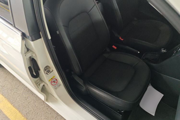 Used Skoda Rapid Spaceback 2016 Revised 1.6L Automatic Chuanxing Version Right Front Seat