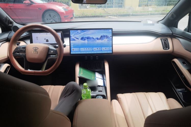 Used BYD Song L EV 2024 550 km Excellence Version Center Console