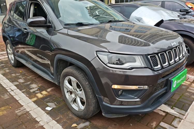 Used Jeep Compass 2017 200T Automatic Family Edition
