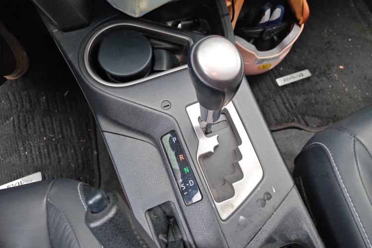 Used Toyota RAV4 2016 2.5L Automatic 4x4 Elite Edition
