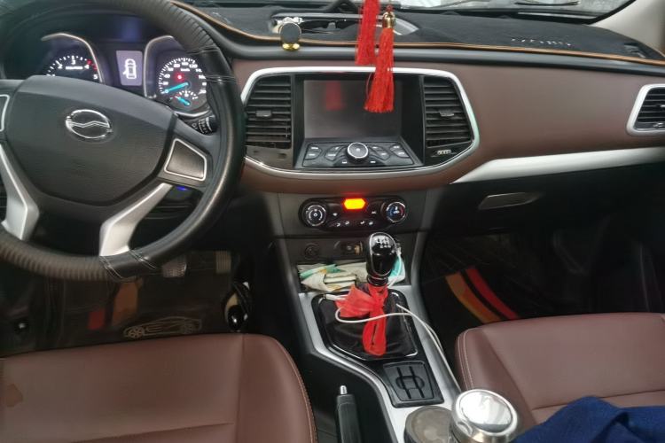 Used Zxauto Terralord 2016 2.5T Two-Wheel Drive Luxury Version JE4D25E Center Console