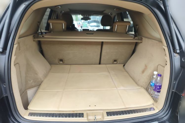 Used Mercedes-Benz M-Class 2014 ML 320 4MATIC Trunk