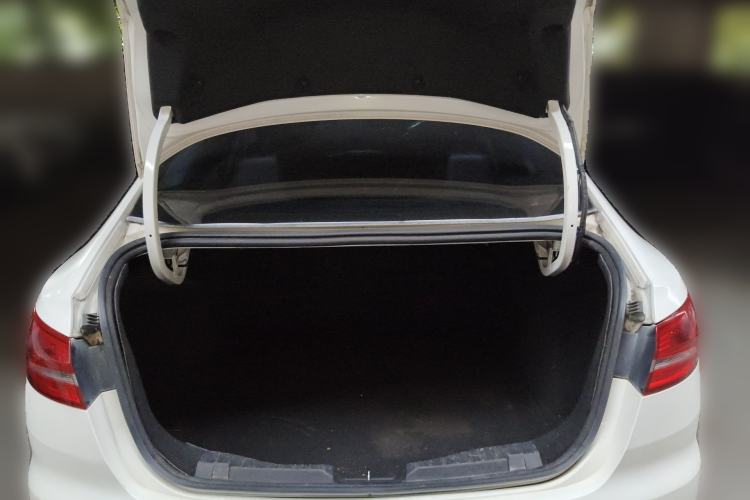 Used Ford Escort 2019 Revised 1.5L Automatic ZhiXiang Version China VI Standard Trunk