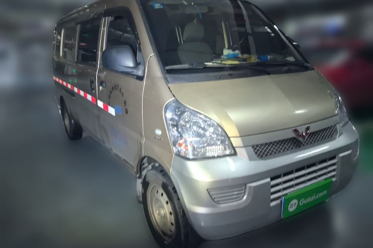Used Wuling Rongguang 2019 1.5L Extended-Body Van Base Model with 5 Seats
