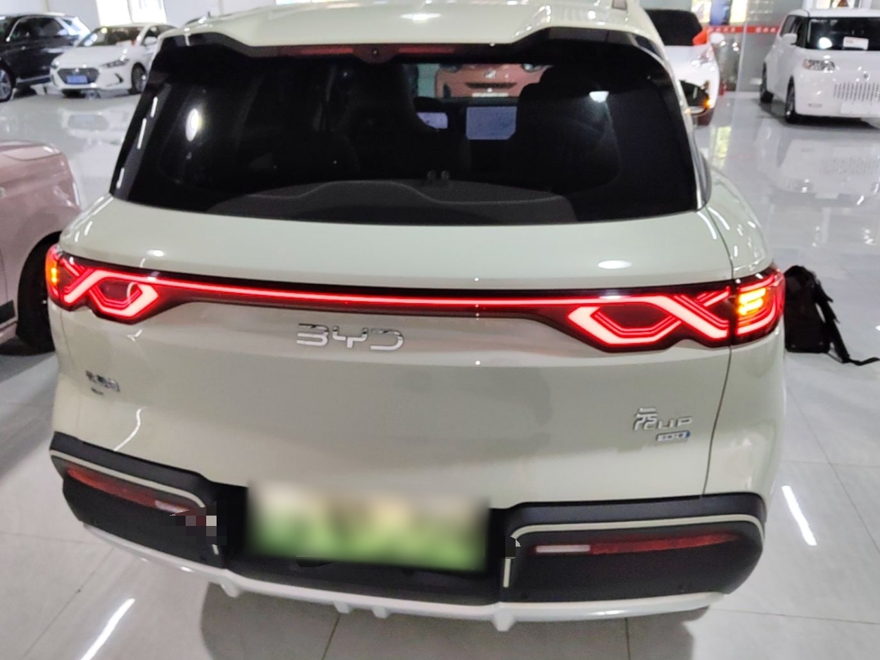 BYD Yuan UP 2025 Intelligent Driving Version 401 KM Dynamic Edition — снимка 5