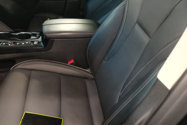 Used Buick Envision 2022 Facelift Encore S 552T Two-Wheel-Drive Luxury Model