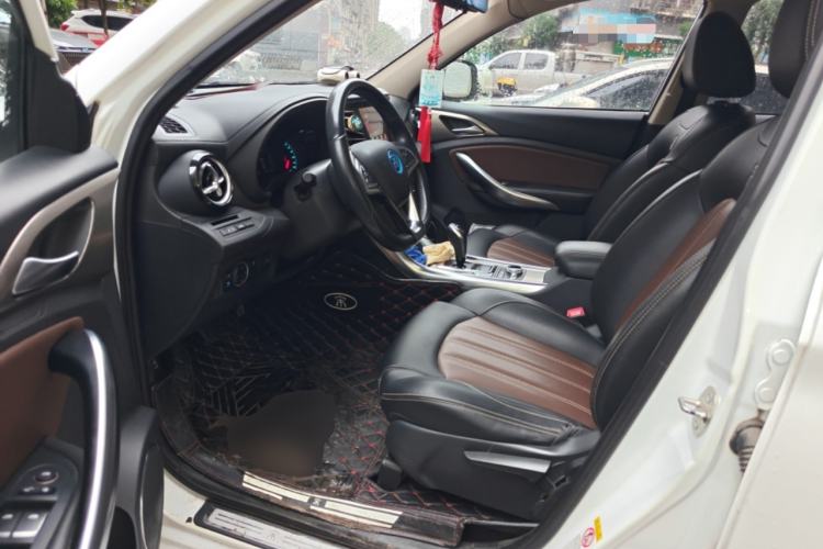 Used BYD Song New Energy 2017 Song DM 1.5TID All-Wheel Drive Luxury Model Driver Seat