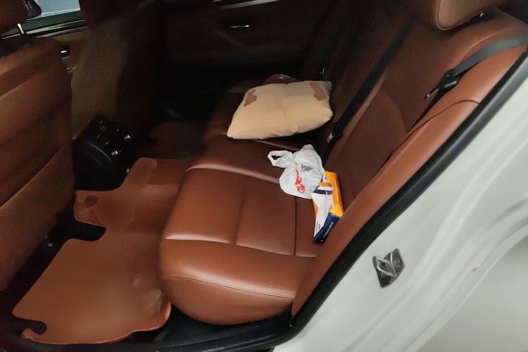 Used BMW 5 Series 2014 528Li Leading Model