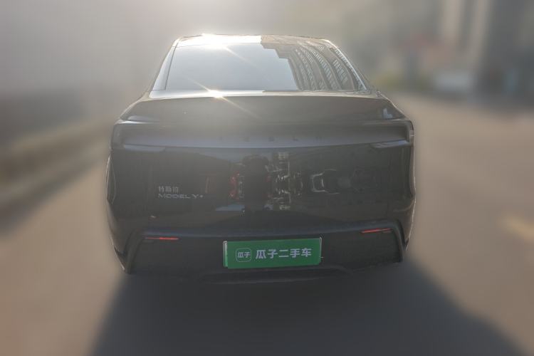 Used Tesla Model Y 2025 Long-Range All-Wheel-Drive Version Rear