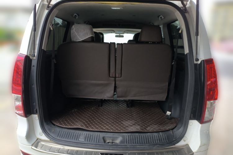 Used FORTHING Lingzhi PLUS 2021 Travel Edition 2.0L Manual Luxury 7-Seater
