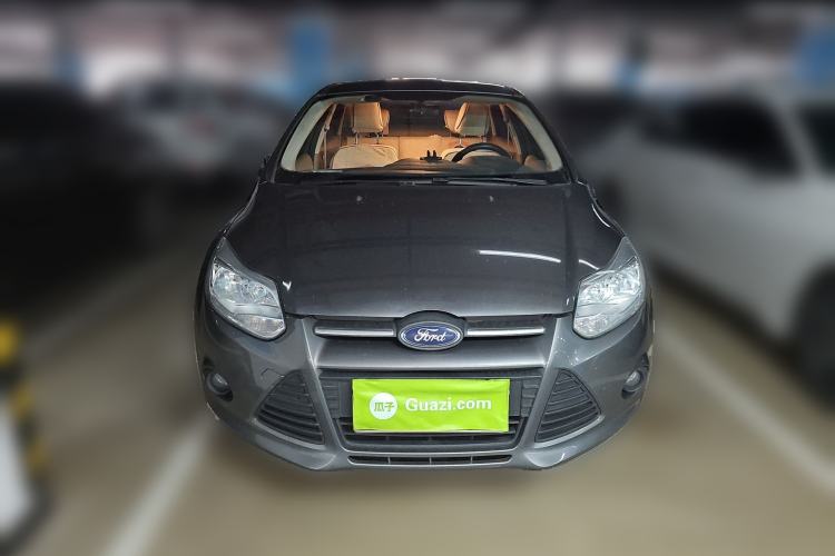 Used Ford Focus 2012 Sedan 1.6L Manual Comfort Model
