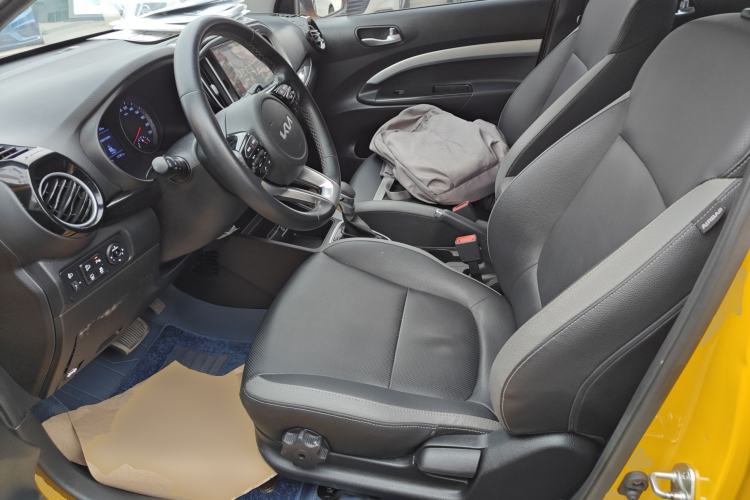 Used Kia kx1 Stonic 2021 1.4L CVT Sunroof Model
