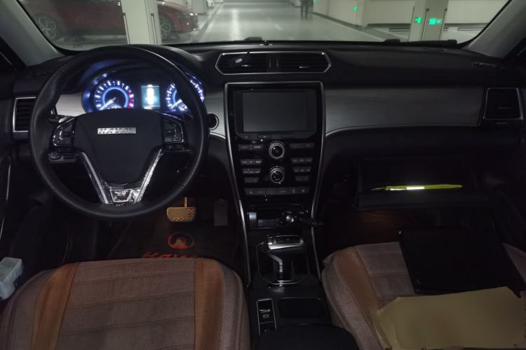 Used Haval H2 2018 Red-Label 1.5T Dual-Clutch Two-Wheel-Drive Luxury Model