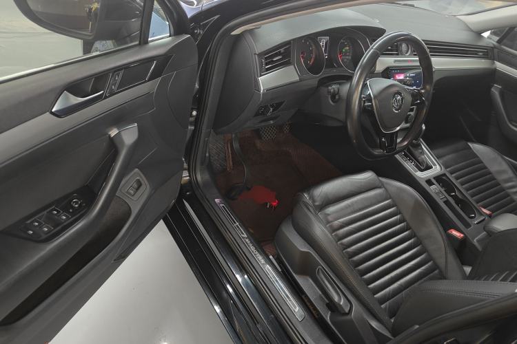 Used Volkswagen Magotan 2018 280TSI DSG Comfort Model Driver Seat