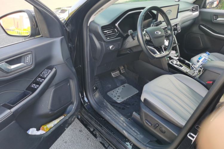 Used Ford Escape 2020 EcoBoost 245 Four-Wheel Drive Luxury Edition
