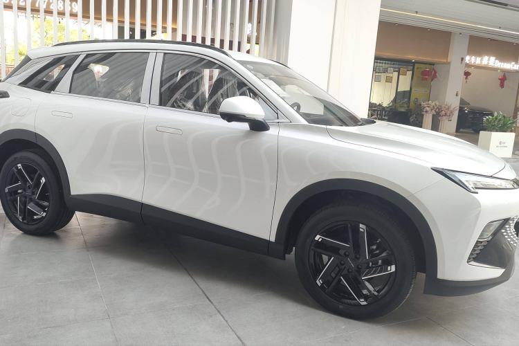 Used BAIC Rubik 2023 1.5T DCT Golden Edition
