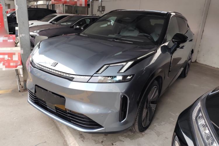 Used Lynk & Co 08 EM-P 2025 220 km All-Wheel-Drive Performance Halo