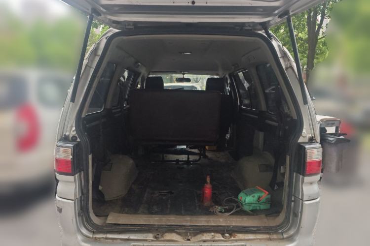 Used FORTHING Lingzhi 2015 V3 1.5L 7-seat Standard Model
