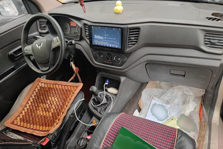 Used Wuling Hongguang V 2021 1.5L Jingqu Edition Enclosed-Window Vehicle LAR
