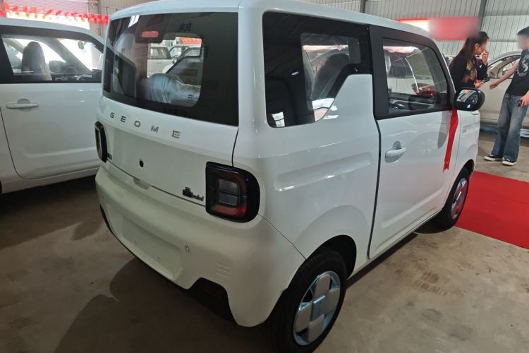 Used Geely Galaxy Panda 2024 Panda Mini 200km Endurance Bear Rear Right 45 Deg