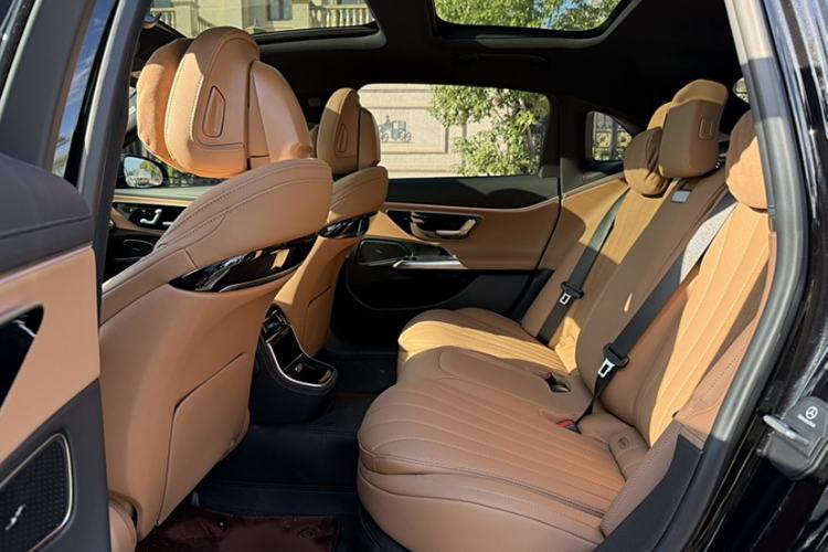 Used Mercedes-Benz E-Class 2024 E 260 L
