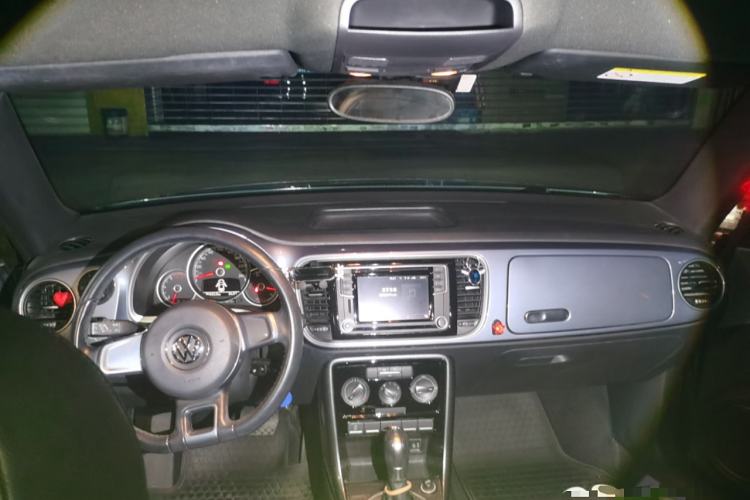 Used Volkswagen Beetle 2018 180TSI Yile Model Center Console