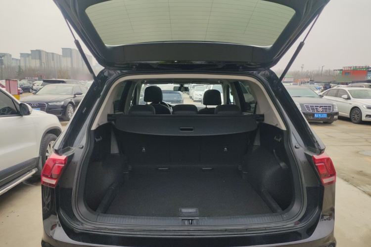 Used Volkswagen Tiguan L 2021 330TSI Automatic Two-Wheel Drive Smart Edition