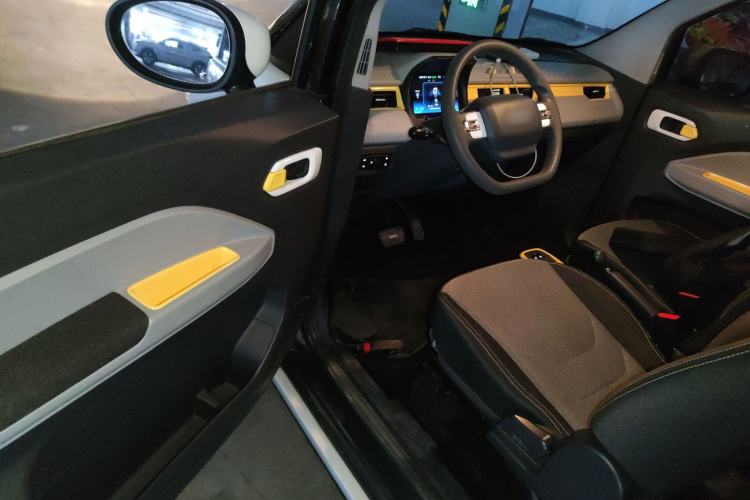 Used Chery QQ Ice Cream 2022 170km Sundae Phosphate Lithium-Ion