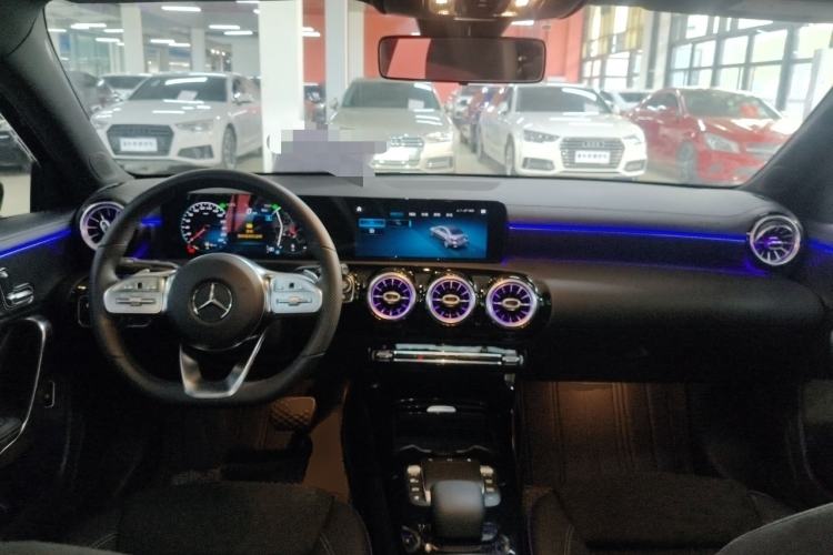 Used Mercedes-Benz A-Class 2021 A 200 L Sport Sedan Fashion Model
