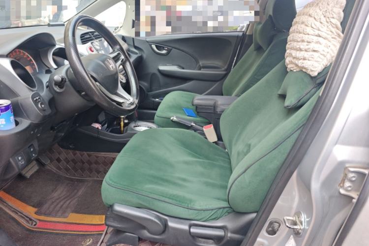 Used Honda Fit 2011 1.3L automatic comfort version
