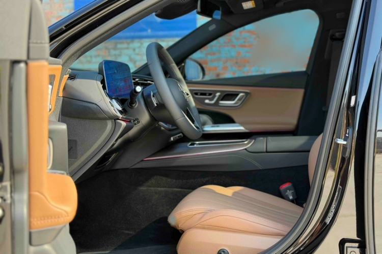 Used Mercedes-Benz E-Class 2025 Facelift E 300 L Luxury Edition