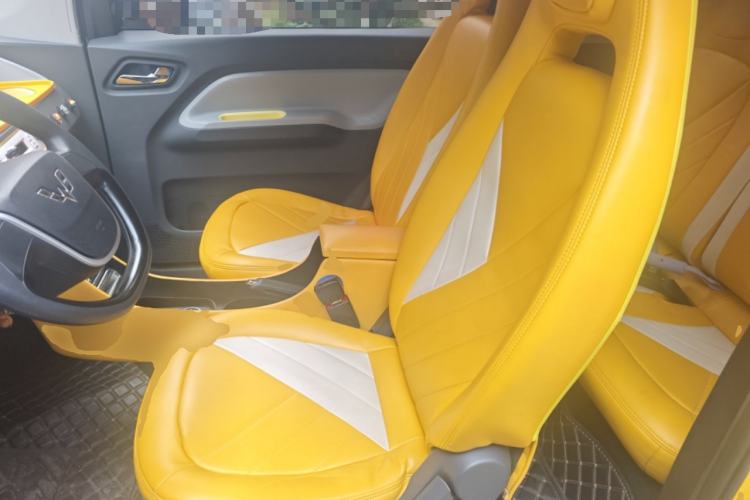 Used Wuling Hongguang MINIEV 2021 Macaron Premium Model – Lithium-NMC Left Front Seat