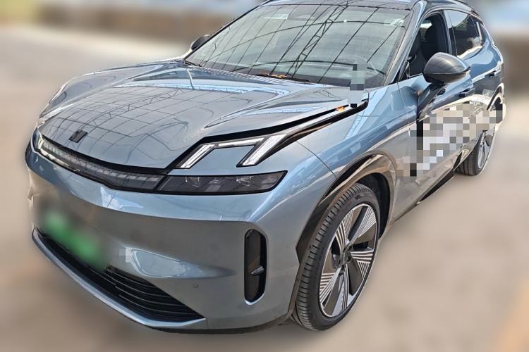 Used Lynk & Co 08 EM-P 2025 220 km All-Wheel-Drive Performance Halo