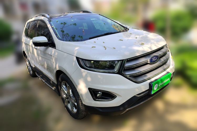 Used Ford Edge 2016 EcoBoost 245 Four-Wheel Drive Titanium Edition 7-Seater Front Right 45 Deg
