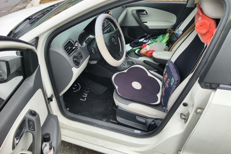 Used Volkswagen Polo 2014 1.6L Automatic Comfort Edition Driver Seat