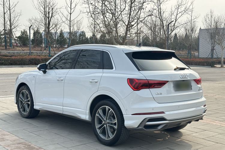 Used Audi Q3 2021 40 TFSI Fashion Dynamic Model
