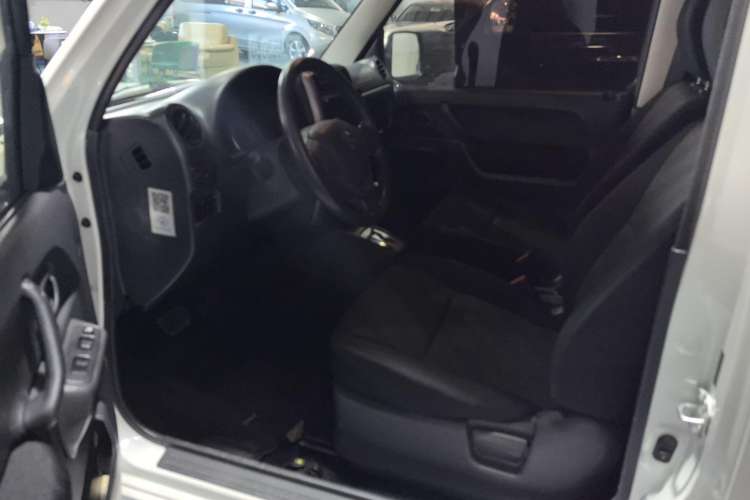 Used Suzuki Jimny 2015 1.3 AT JLX