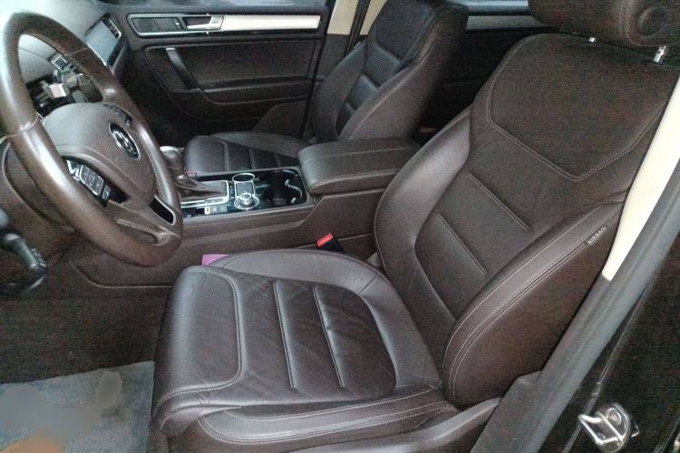 Used Volkswagen Touareg 2016 3.0 TSI Standard Version Left Front Seat