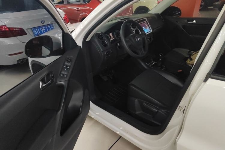 Used Volkswagen Tiguan 2015 1.8TSI Manual Two-Wheel Drive Fashion Edition Driver Seat
