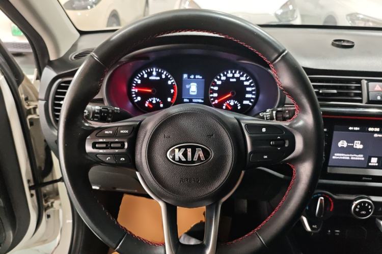 Used Kia KX Cross 2019 1.6L Automatic Dynamic Sunroof Version China VI Steering Wheel