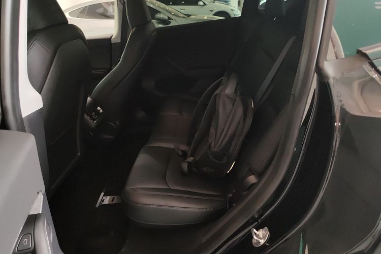 Used Tesla Model Y 2023 Long-Range All-Wheel-Drive Version