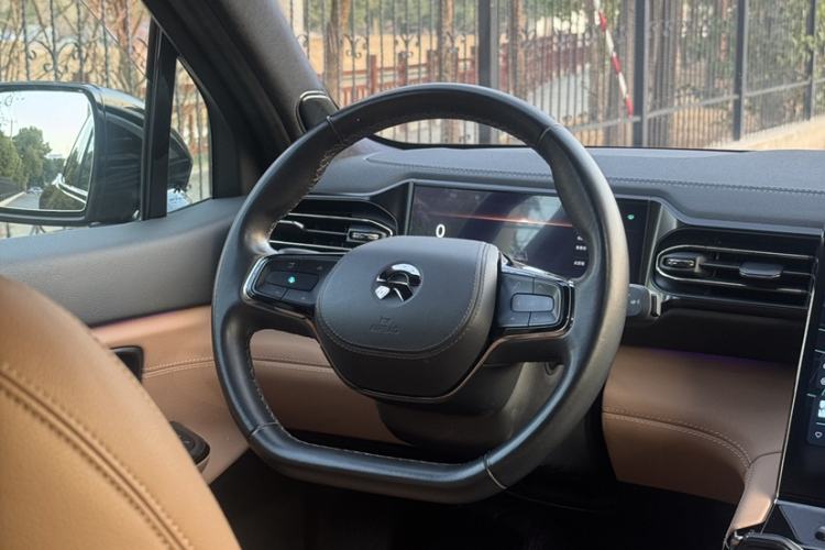 Used Nio ES8 2020 415 km Range 6-Seater Version