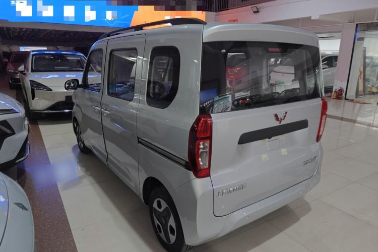 Used Wuling Zhiguang New Energy 2025 Model 305km Ambitious Edition Rear Left 45 Deg